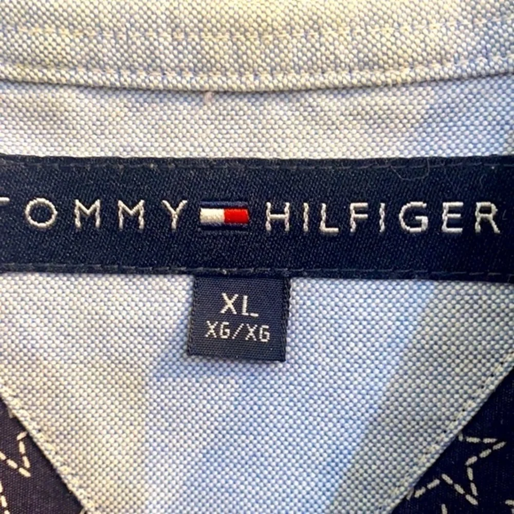 Men’s Tommy Hilfiger Blue with White Stars Button Down Size XL